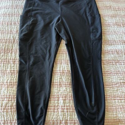 LL Bean Women's Size 1X Black Leggings Capri Length Side Pockets